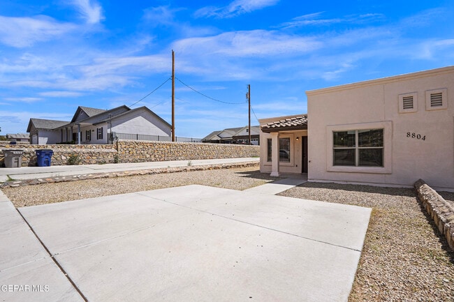 Photo - 8804 Eclipse St