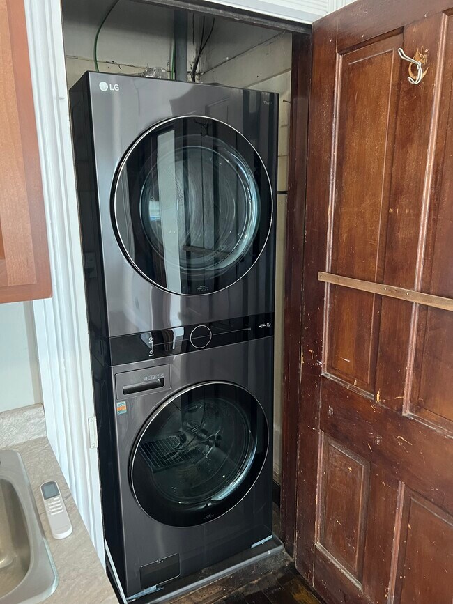 Photo - 1726 M St Unidad 1