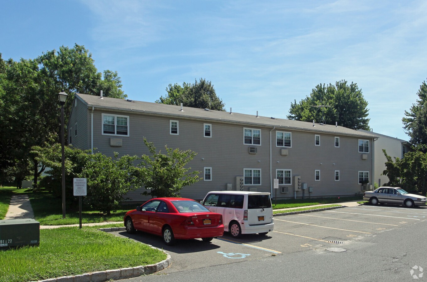 Photo - Paumanack Village III Apartments