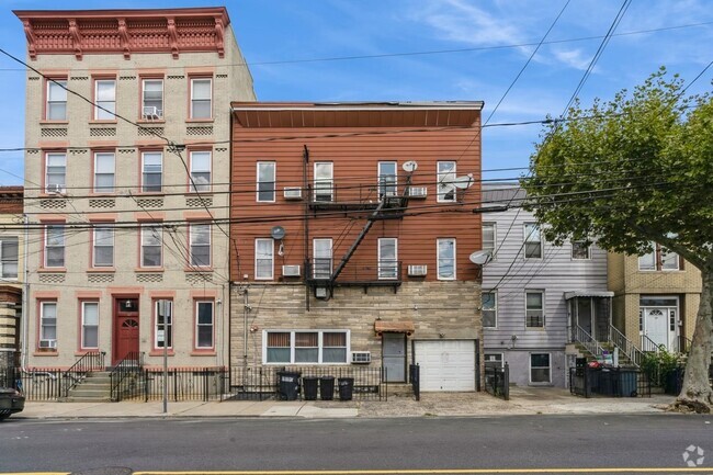 Building Photo - 40 Beacon Ave Unit 3 Rental