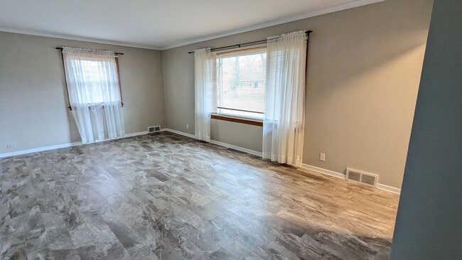 Photo - 614 E Sunset Dr