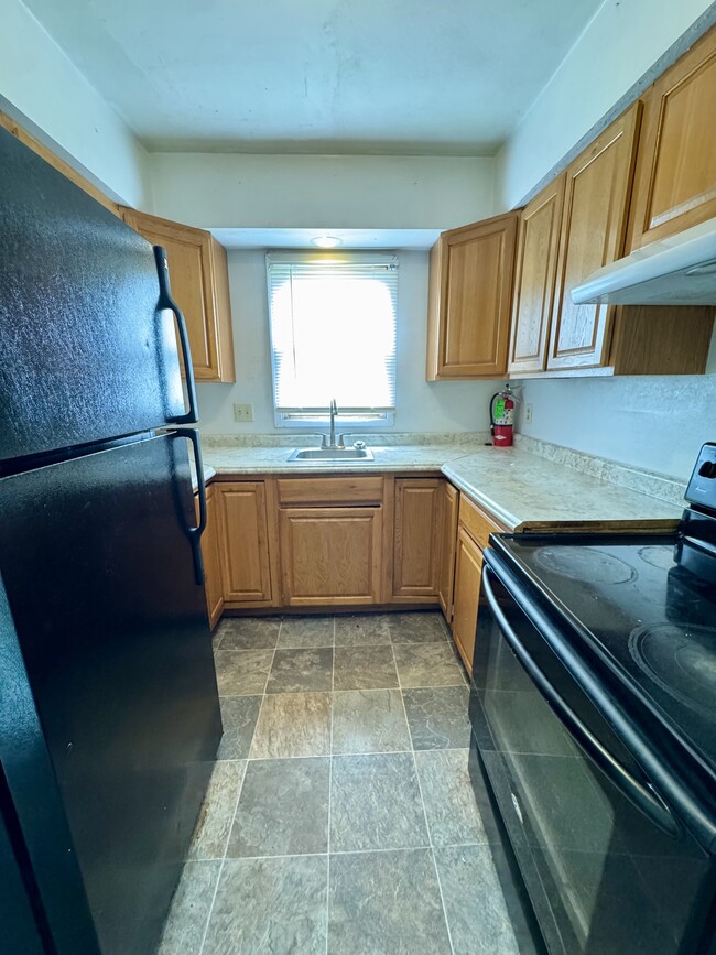 629 W 64th St Unit 629