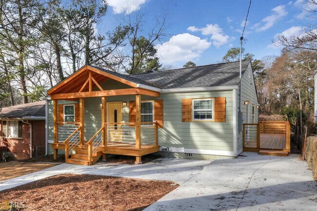 Photo - Room in House on Pelton Pl NW