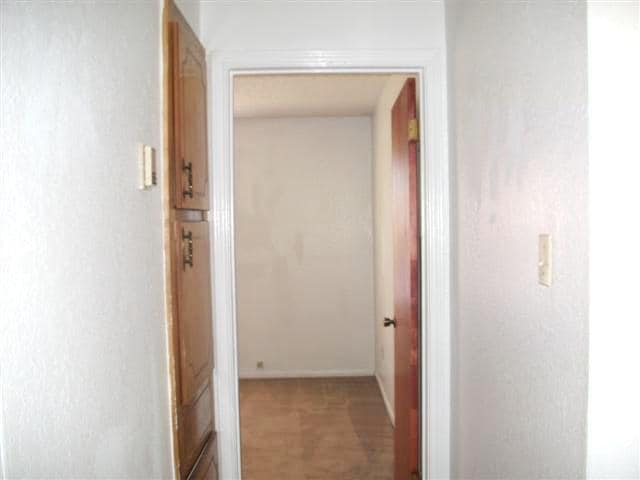 Photo - 406 N Main St