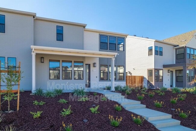 Photo - 108 8th St
