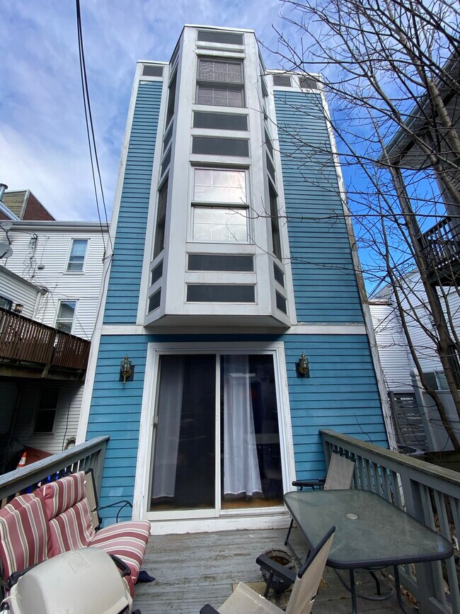 Photo - 241 W 3rd St Unit 2