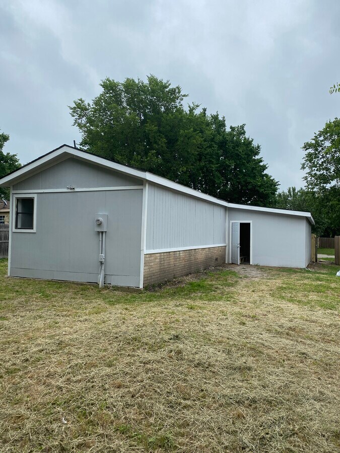 Photo - 123 Woodhill St