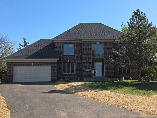 Building Photo - Great 4 bedroom home in Red Cedar Canyon