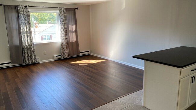 Living Room - 55 Sandy Brook Dr Unit Floor1