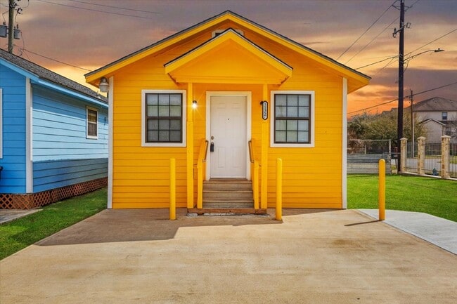 Photo - 11357 Gil Rodriguez Lp W