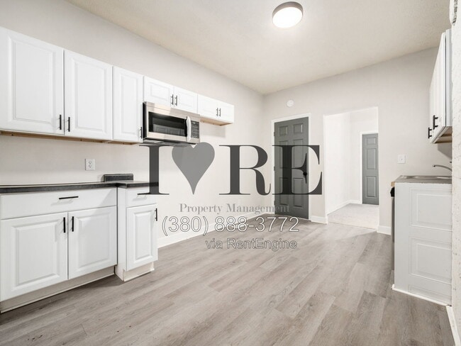 Photo - 878 Sullivant Ave