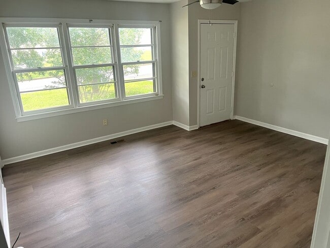 Photo - 2BD/1BA Close to UAH