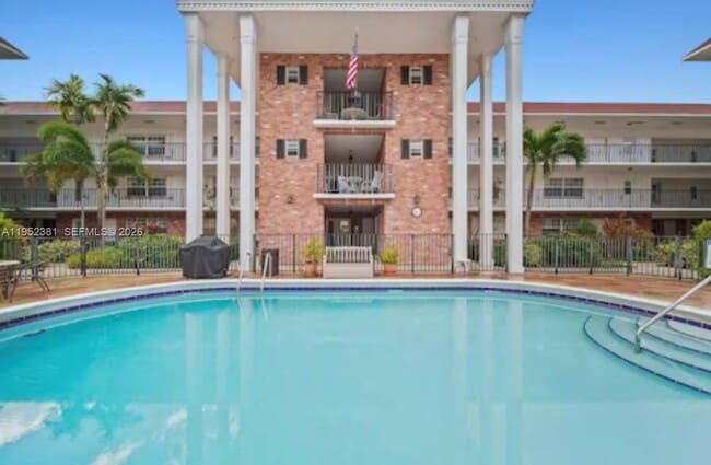 Photo - 2424 NE 9th St Unit 307