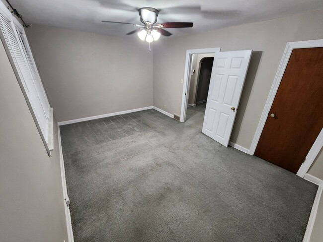 Photo - 900 E Illinois St Unit 2W