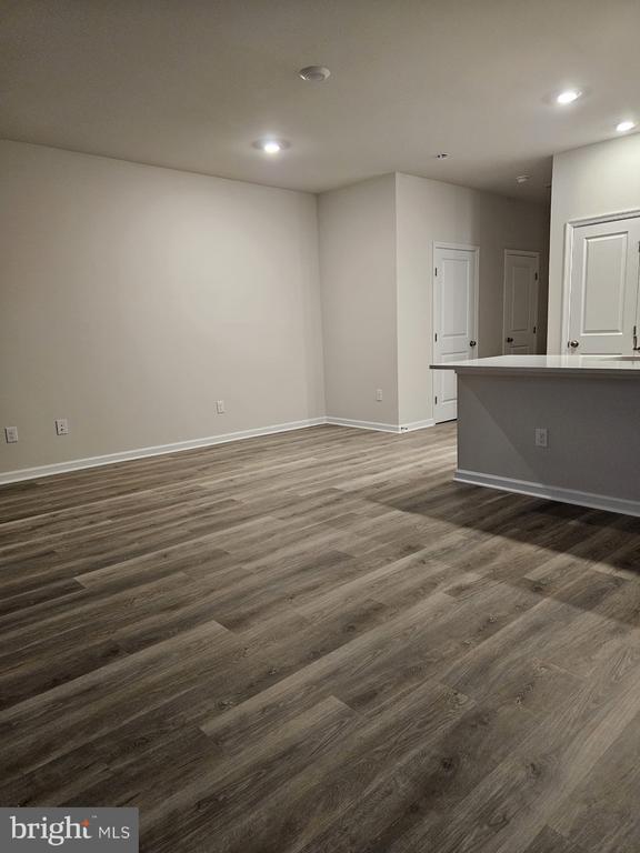 Photo - 12 Eleanor Ln