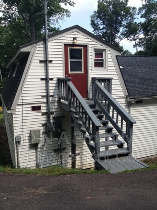 Building Photo - 106 3rd St Unit #14