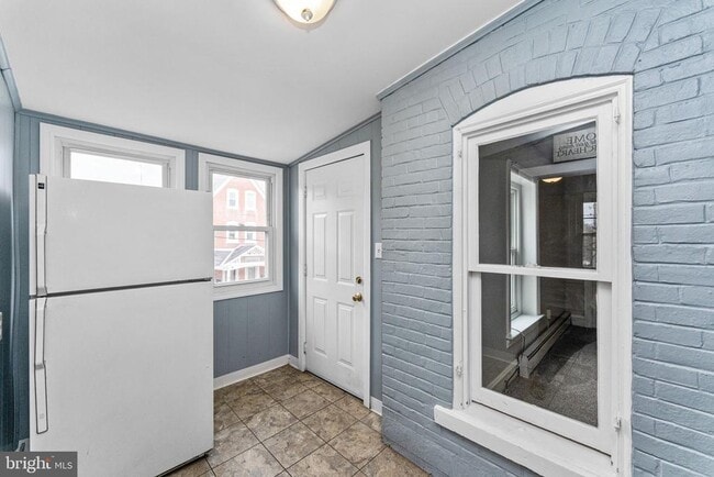 Photo - 255 Noble St