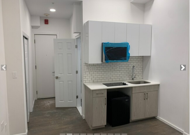 Building Photo - 254 Newbury St