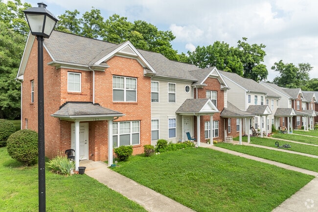 Arbor Place Townhomes - Arbor Place Townhomes