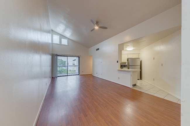 Photo - 4004 Atrium Dr