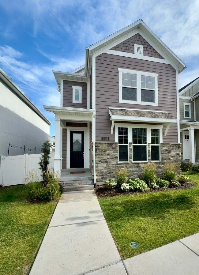 Building Photo - 4416 W Glendon Dr