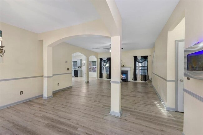 Photo - 9776 Ivey Ridge Cir