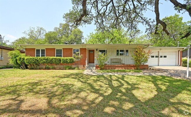 Building Photo - 11802 Oakwood Dr Rental