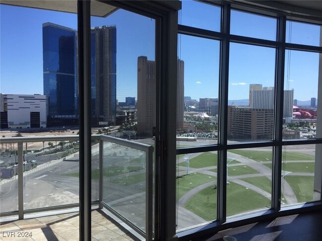 Photo - 200 W Sahara Ave Unidad 1805