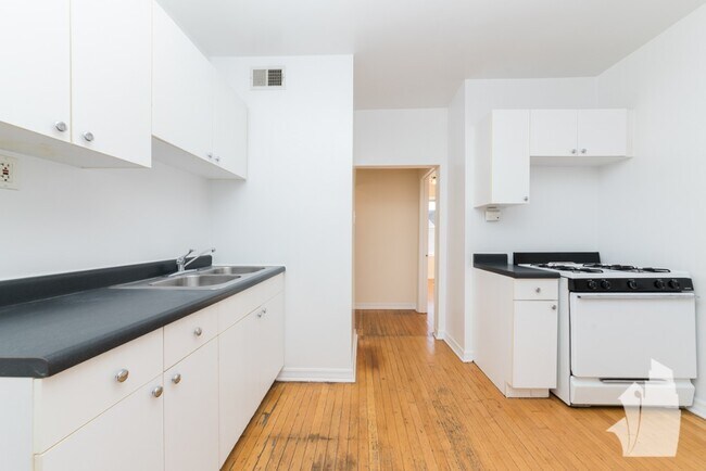 Photo - 3000 N Whipple St Unit 3040-1