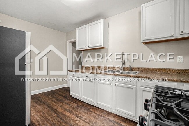 1385 Eason St NW