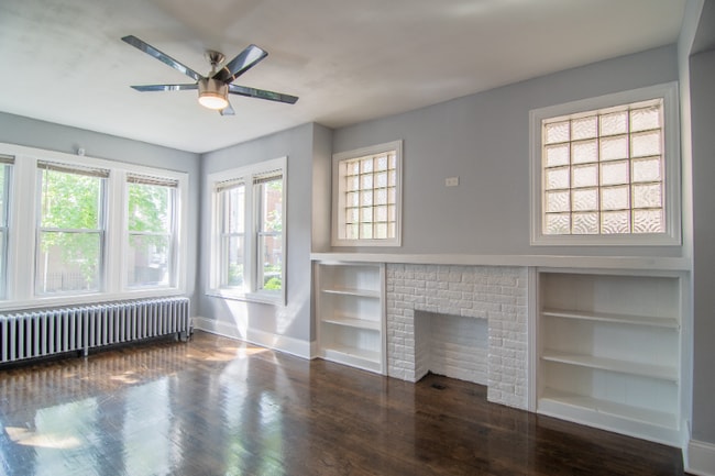 Building Photo - 3024 N Avers Ave