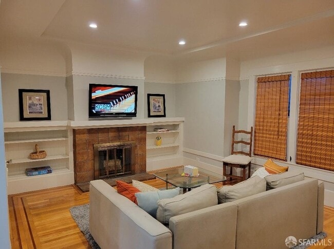 Photo - 270 25th Ave