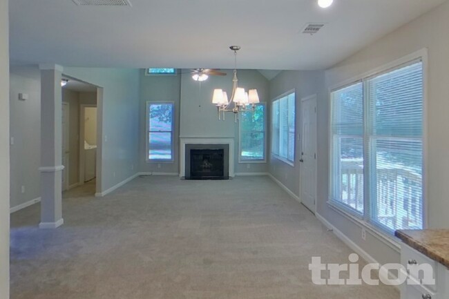 Photo - 4270 Riverlake Way