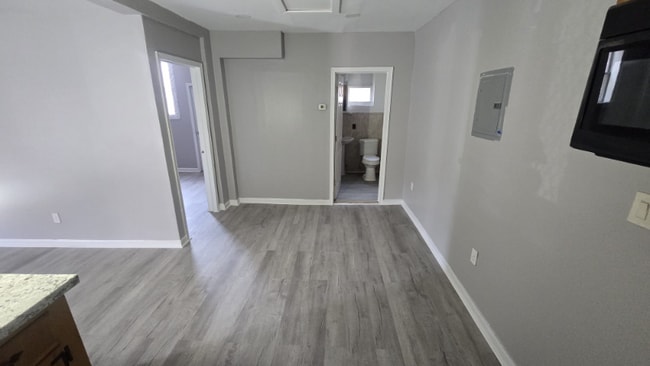 Photo - 386 Park Ave Unidad 1