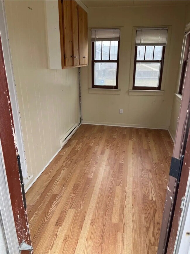 Photo - 58 Reaume Ave