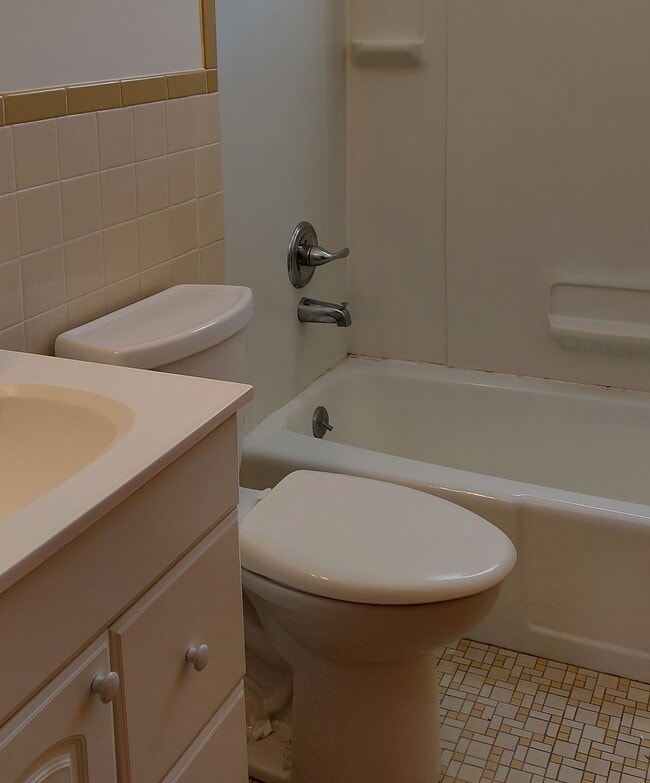 bath - 53 Highland Ave Unit 53