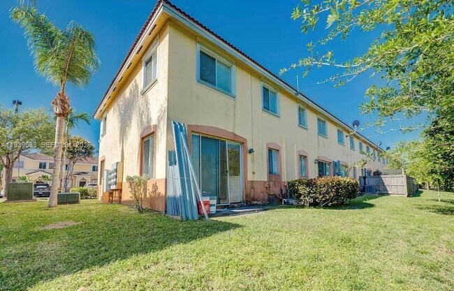 Photo - 1441 SE 24th Ct