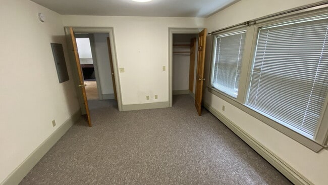 Photo - 277 Mast Rd Unit 3