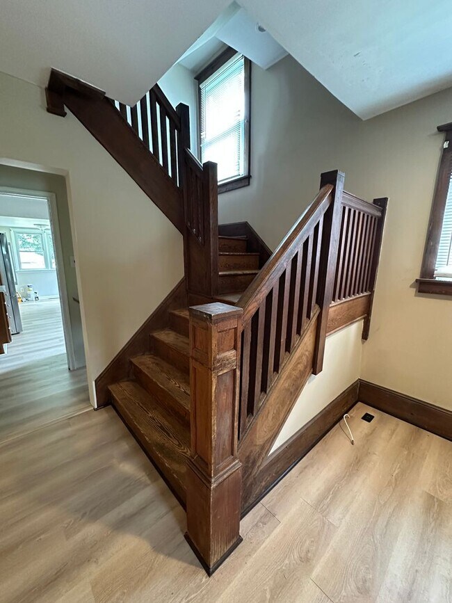 Photo - 541 W Jersey Ave