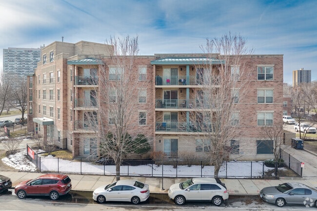 2600 S King Dr - South Park Plaza