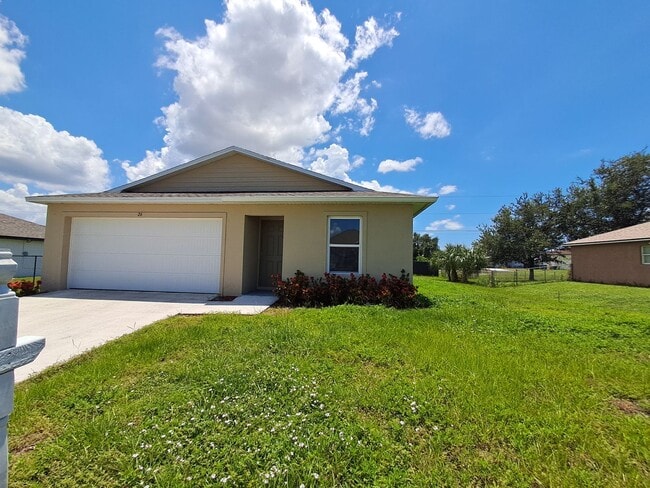 Building Photo - 3/2 Single Family Home