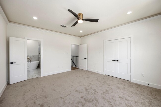 Photo - 911 Panama St