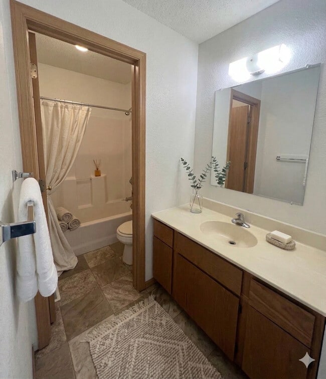 Bathroom, Upstairs - Valleyside Townhomes