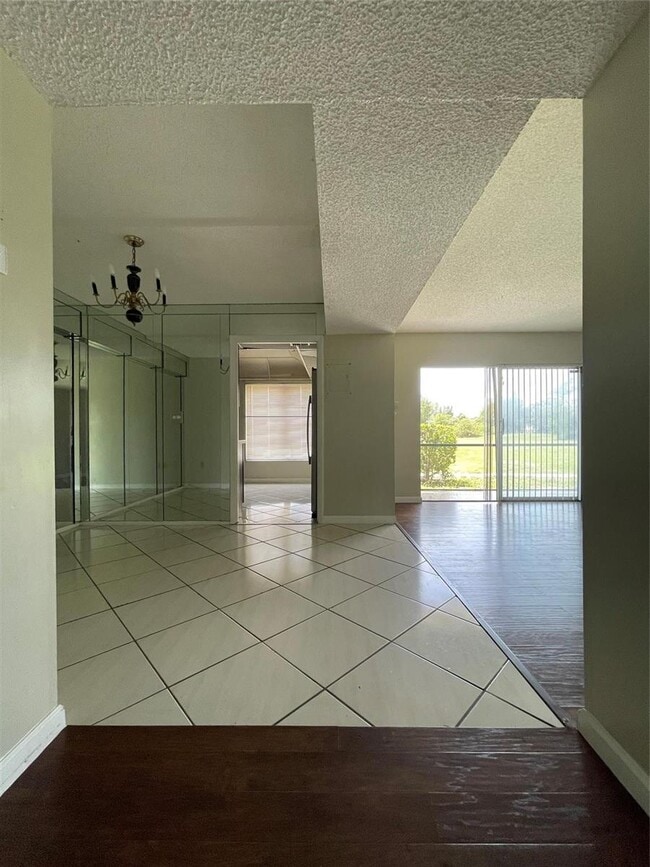 Photo - 4158 Inverrary Dr Unidad 111