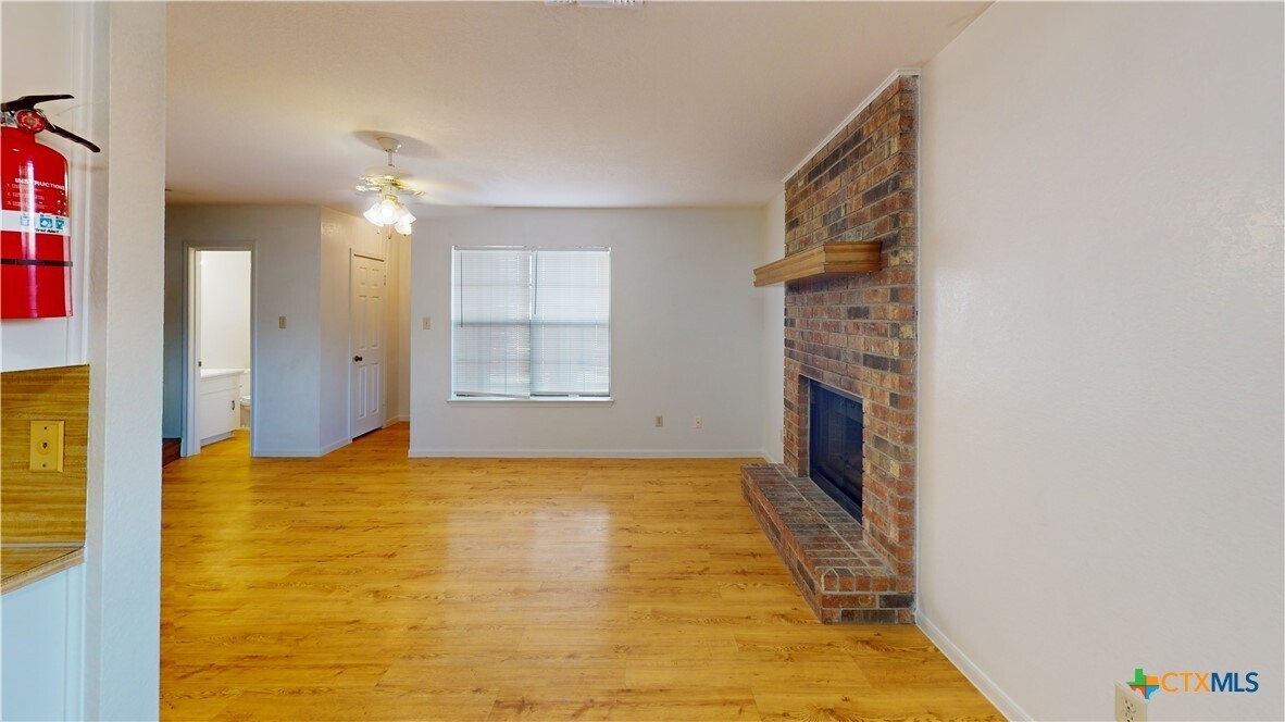 Photo - 3705 Hereford Ln