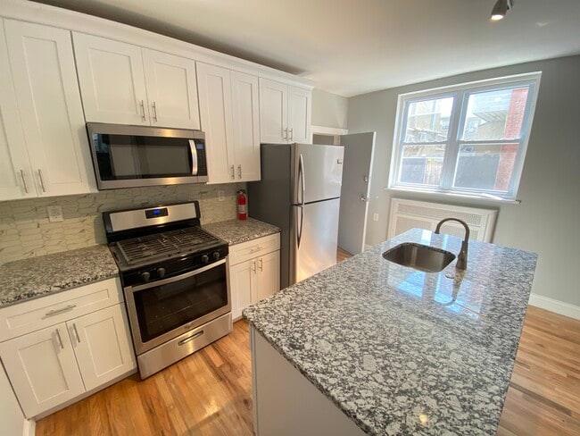 Building Photo - 1229 W Porter St Unit 1