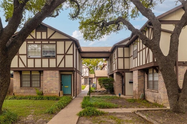 Photo - 7406 Shadow Hill Dr