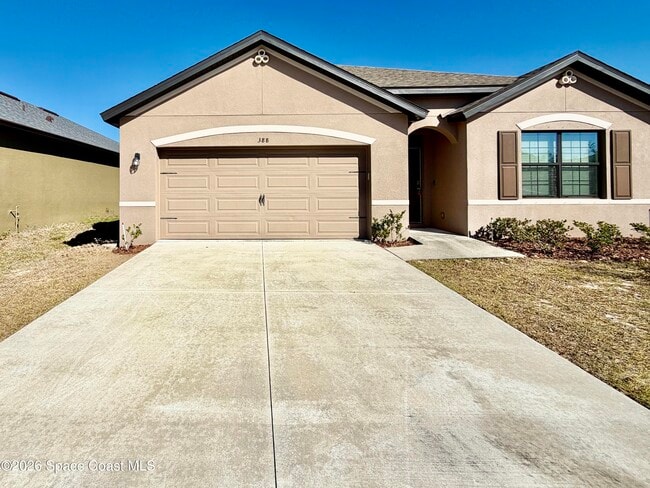 Building Photo - 388 Coyote Dr