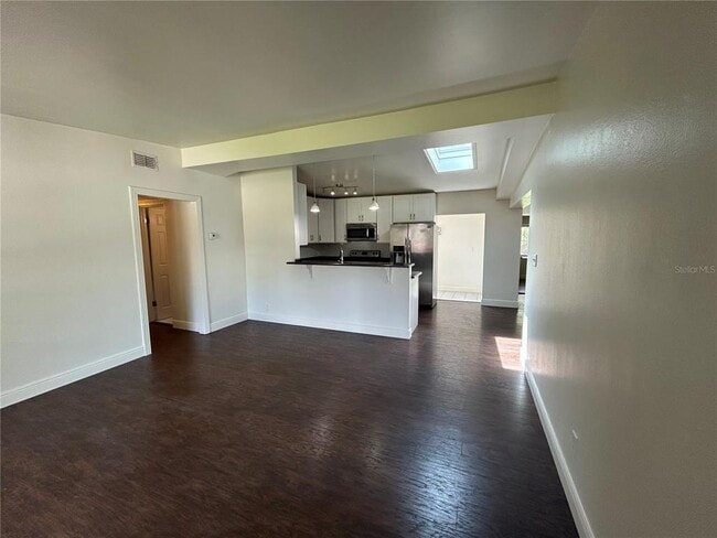 Photo - 2886 Carew Ave