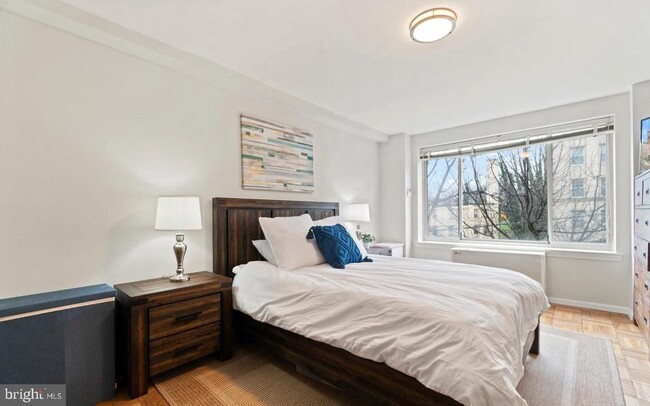 Building Photo - 4100 W St NW Unit 410